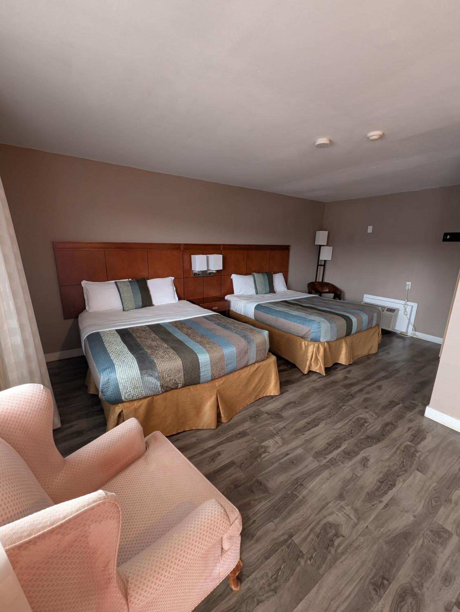 7 Nights Stay ไนแอการาฟอลส์ ภายนอก รูปภาพ