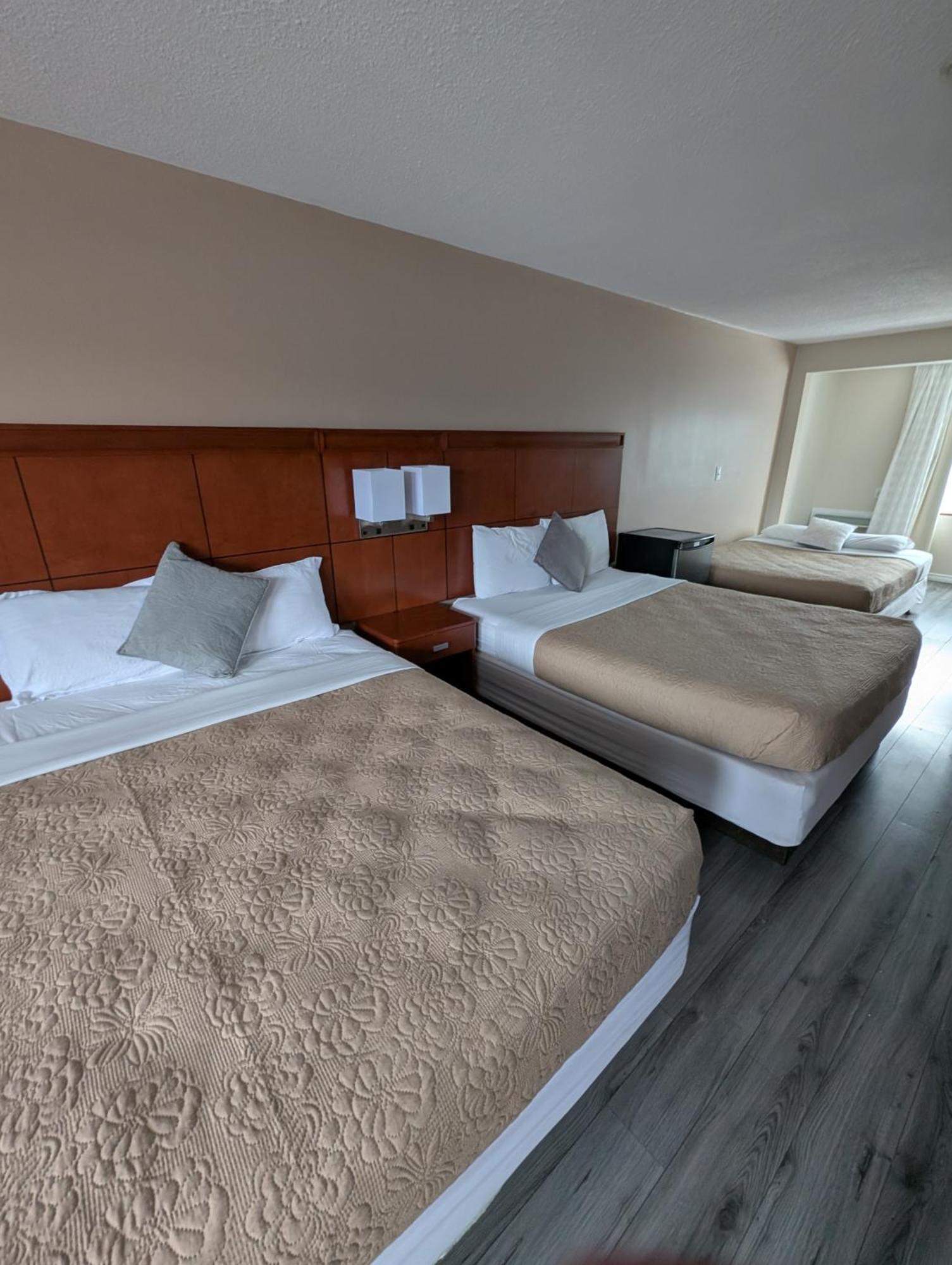 7 Nights Stay ไนแอการาฟอลส์ ภายนอก รูปภาพ
