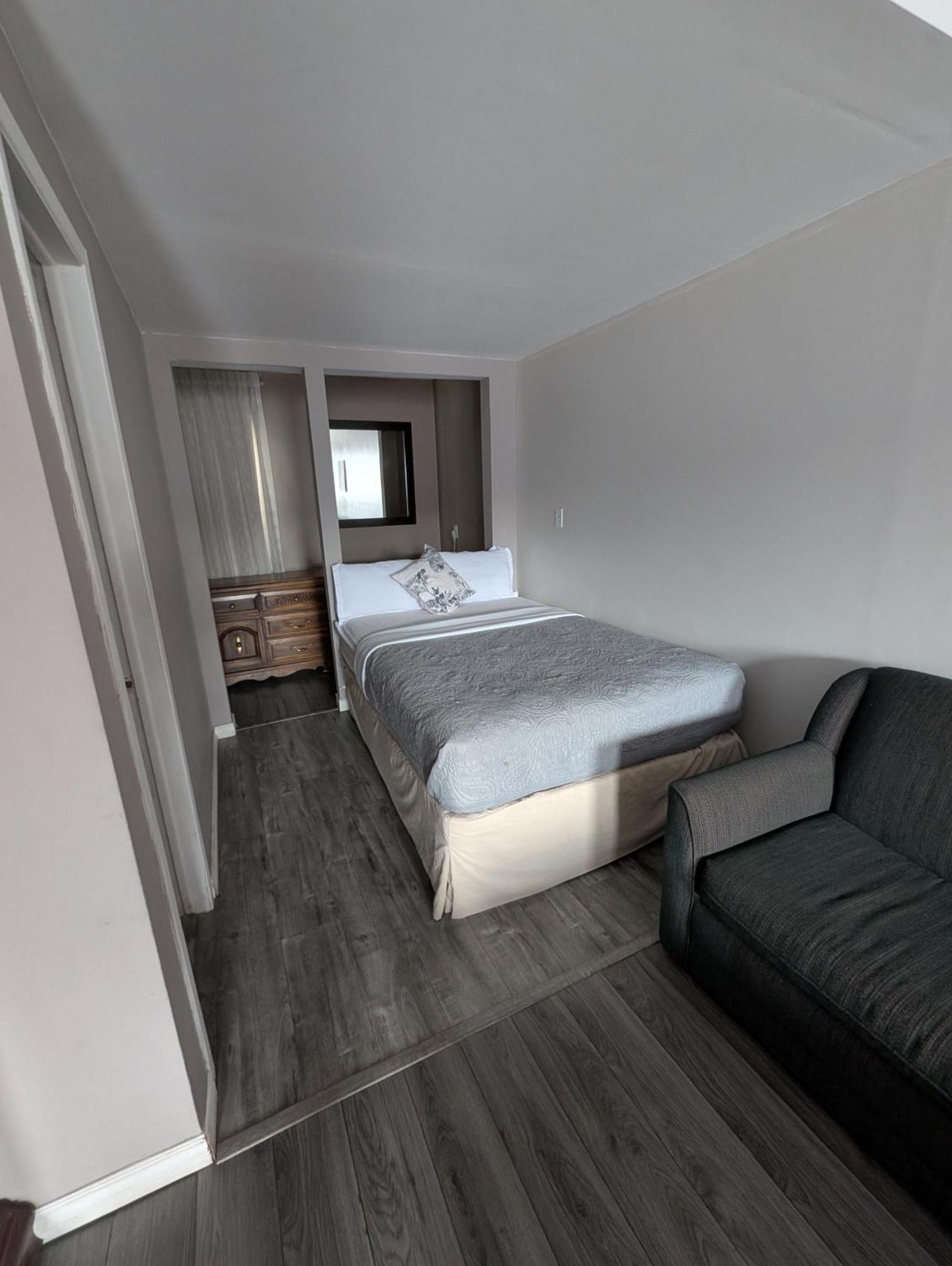 7 Nights Stay ไนแอการาฟอลส์ ภายนอก รูปภาพ