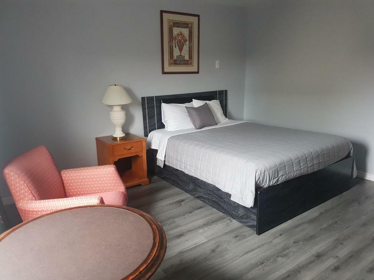 7 Nights Stay ไนแอการาฟอลส์ ภายนอก รูปภาพ